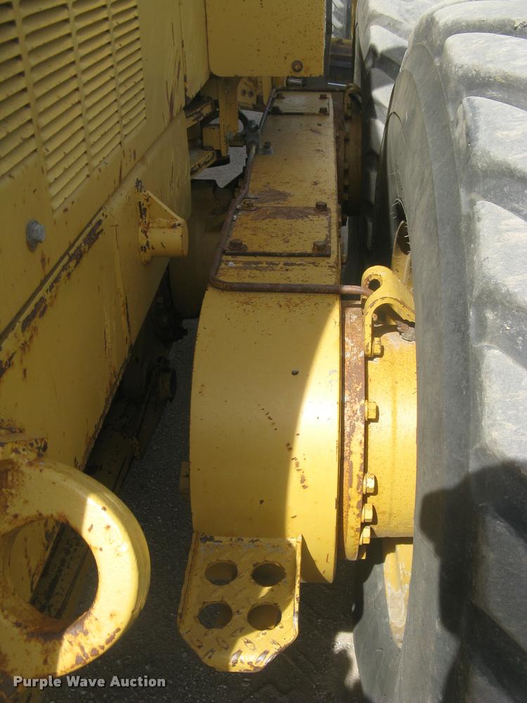 image for item L3892 1996 Caterpillar 140H VHP motor grader