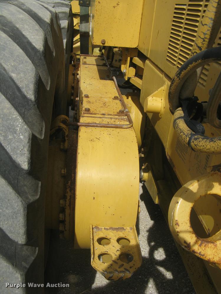 image for item L3892 1996 Caterpillar 140H VHP motor grader