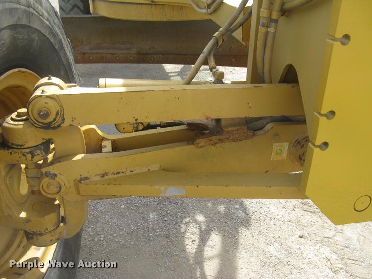 image for item L3892 1996 Caterpillar 140H VHP motor grader