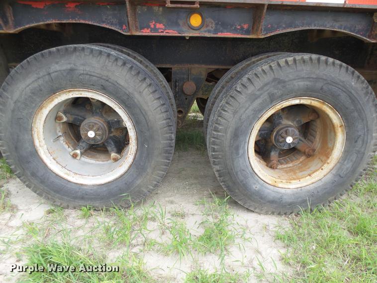 image for item L4003 1986 Brooks Brothers equipment trailer