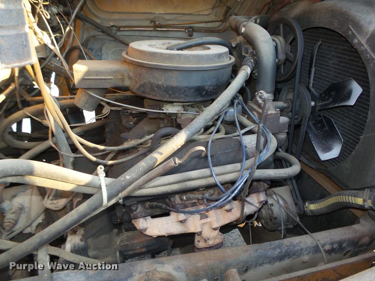 image for item L4044 1979 Ford 800 dump truck