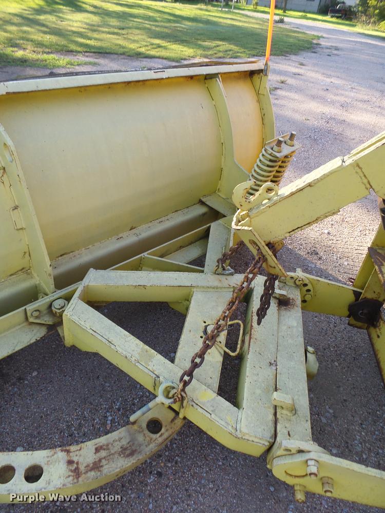 image for item L4044 1979 Ford 800 dump truck