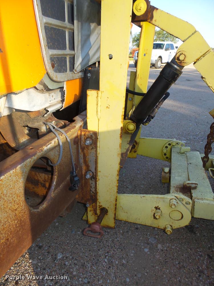 image for item L4044 1979 Ford 800 dump truck