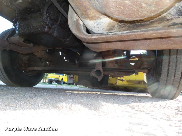 image for item L4044 1979 Ford 800 dump truck