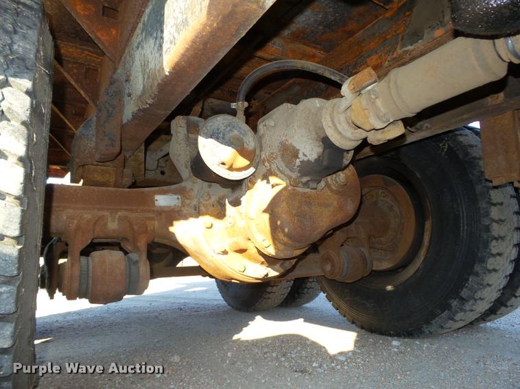 image for item L4044 1979 Ford 800 dump truck