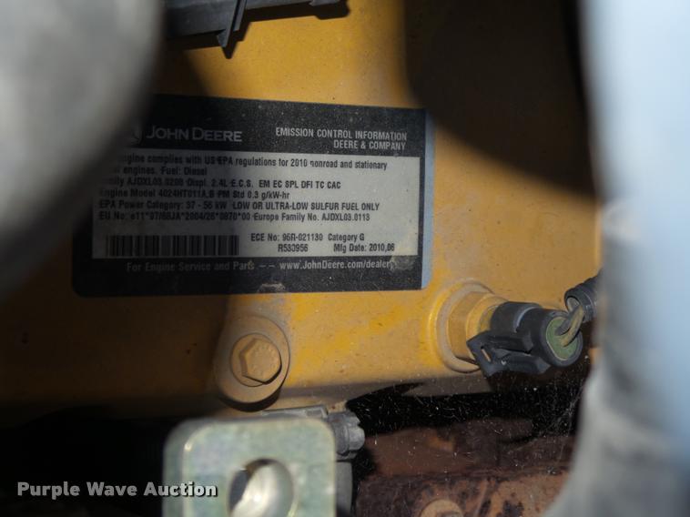image for item L4047 2010 John Deere 318D skid steer