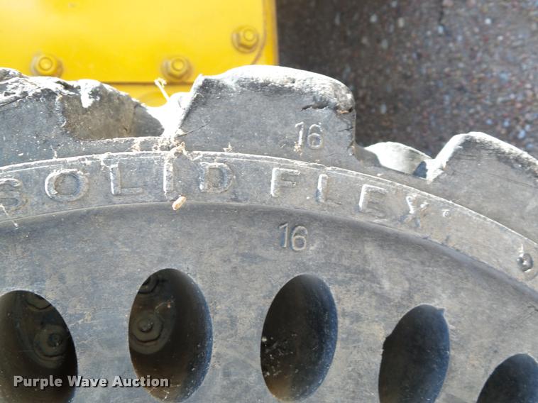 image for item L4047 2010 John Deere 318D skid steer