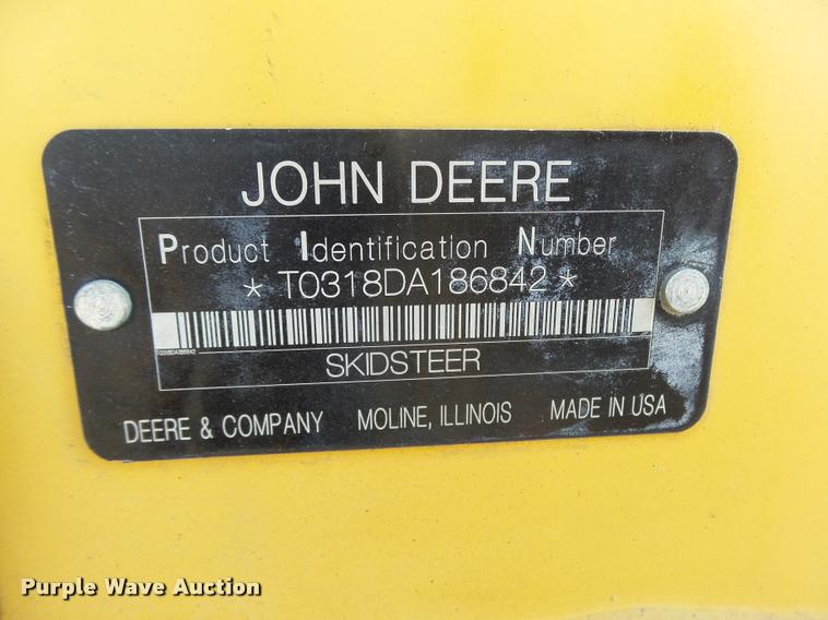 image for item L4047 2010 John Deere 318D skid steer