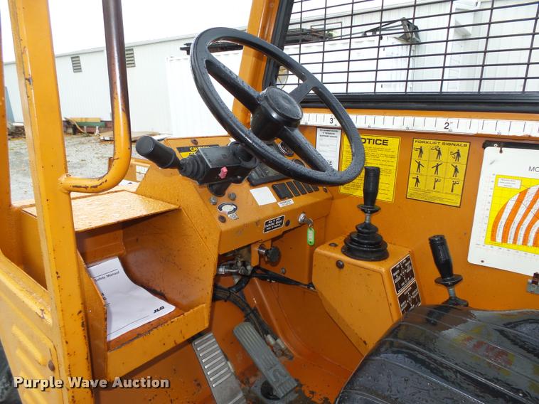 image for item L4049 Lull 844C-42 Highlander telehandler