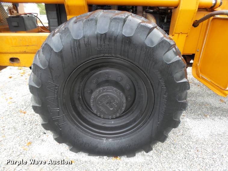 image for item L4049 Lull 844C-42 Highlander telehandler