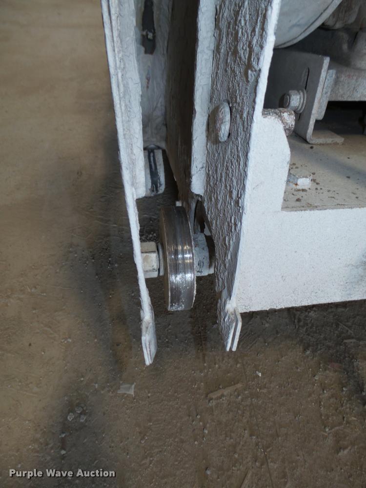 image for item L4061 Edco SS24-35 concrete saw