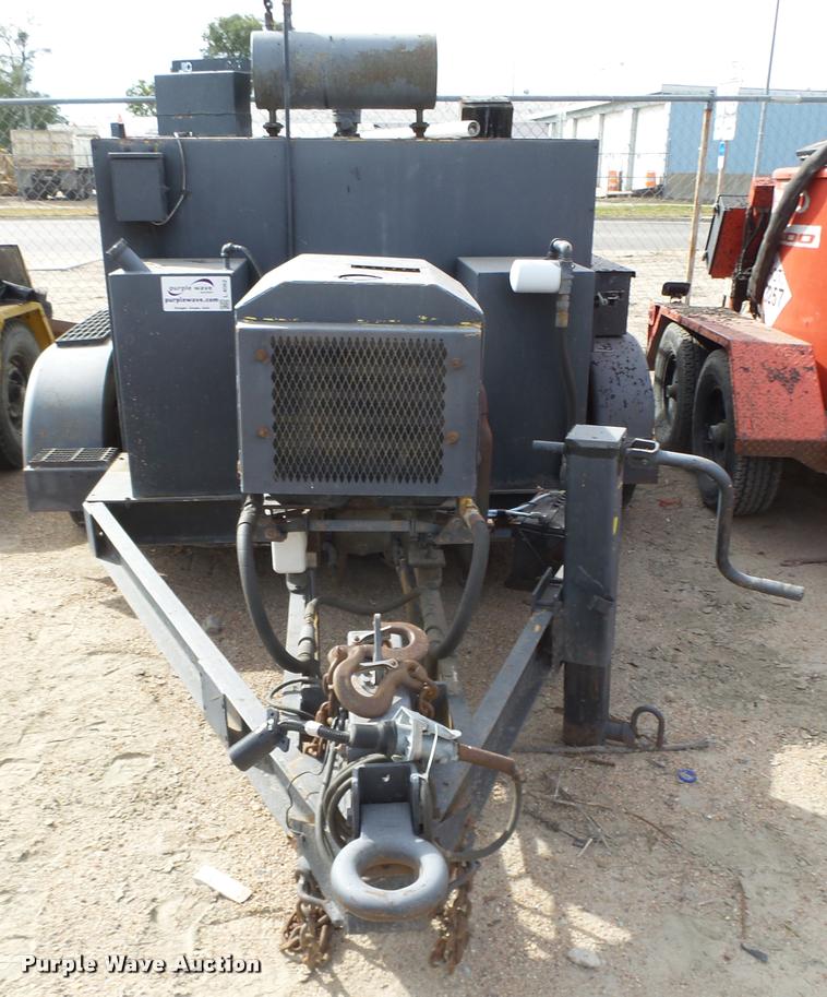 image for item L4062 1995 Crack Pro 400 tar kettle