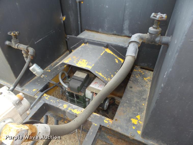 image for item L4062 1995 Crack Pro 400 tar kettle