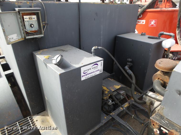 image for item L4062 1995 Crack Pro 400 tar kettle