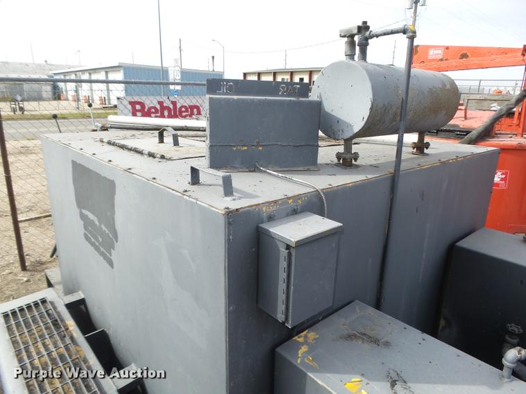 image for item L4062 1995 Crack Pro 400 tar kettle