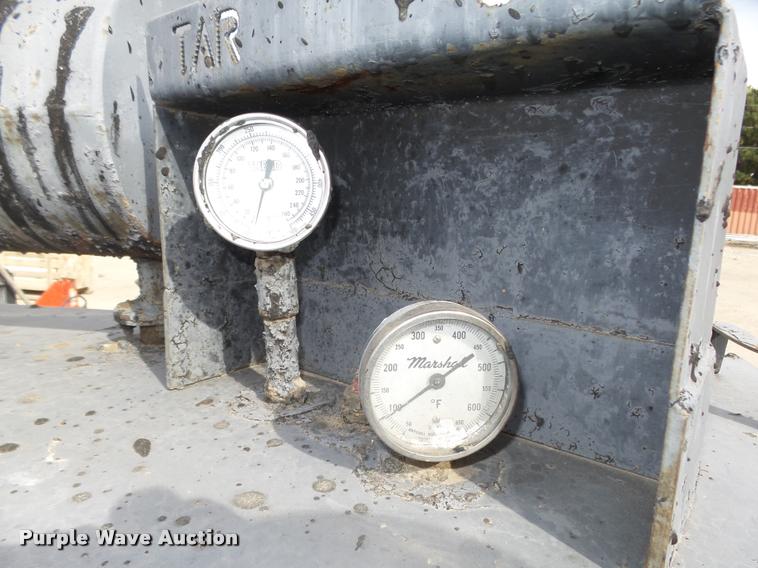 image for item L4062 1995 Crack Pro 400 tar kettle