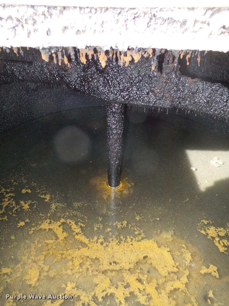 image for item L4062 1995 Crack Pro 400 tar kettle