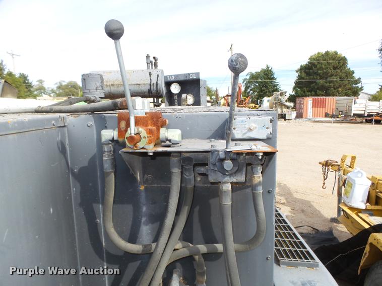 image for item L4062 1995 Crack Pro 400 tar kettle