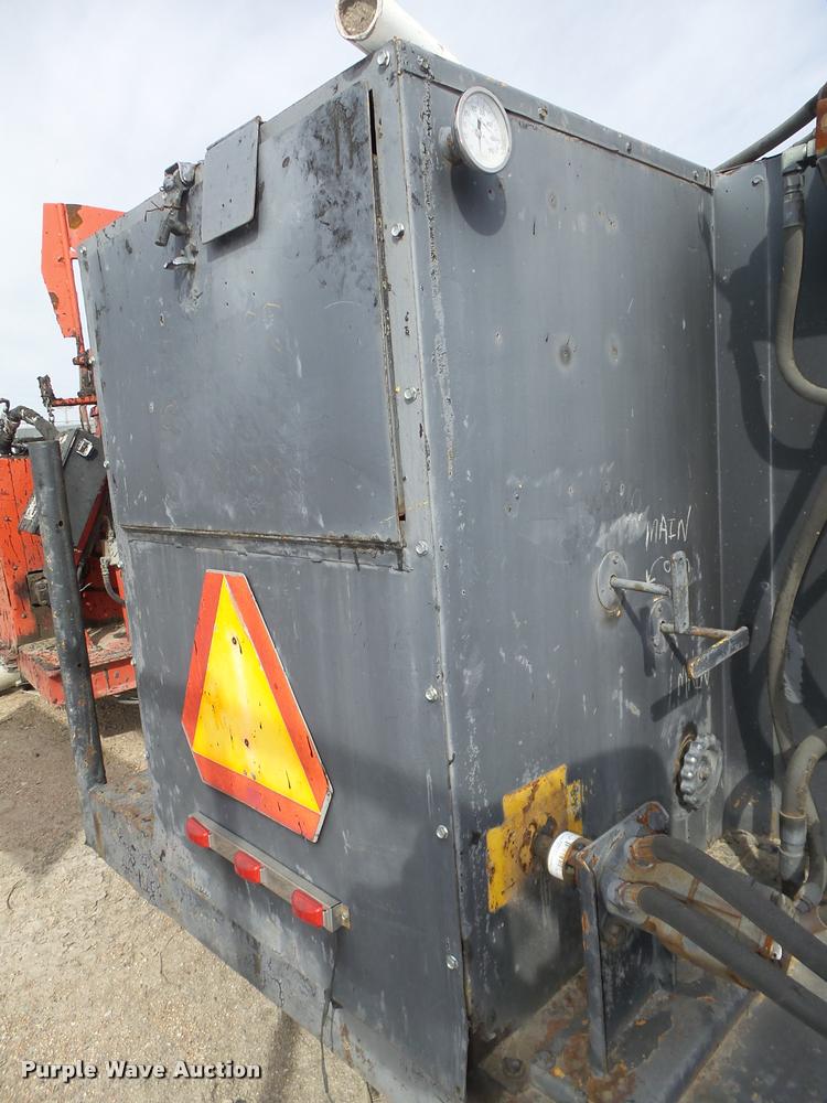 image for item L4062 1995 Crack Pro 400 tar kettle