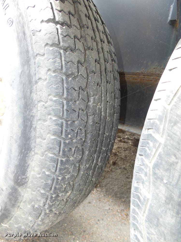 image for item L4062 1995 Crack Pro 400 tar kettle