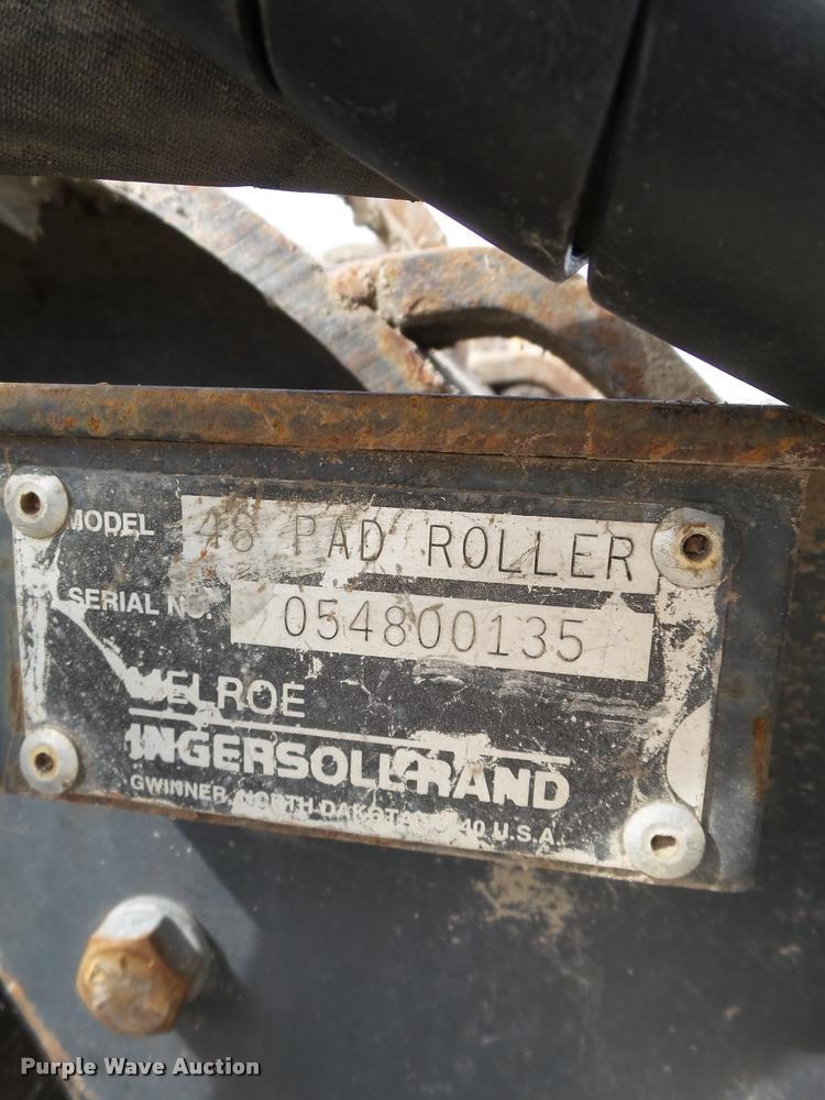 image for item L4064 Melroe 48PAD skid steer vibratory roller