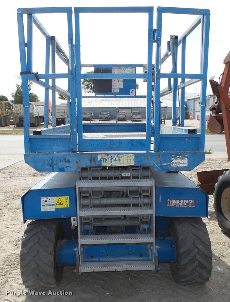 image for item L4066 2002 Genie GS-3268 scissor lift