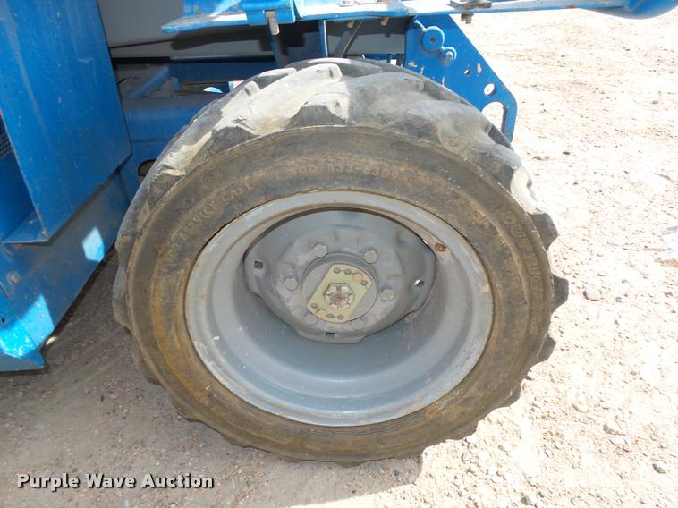 image for item L4066 2002 Genie GS-3268 scissor lift