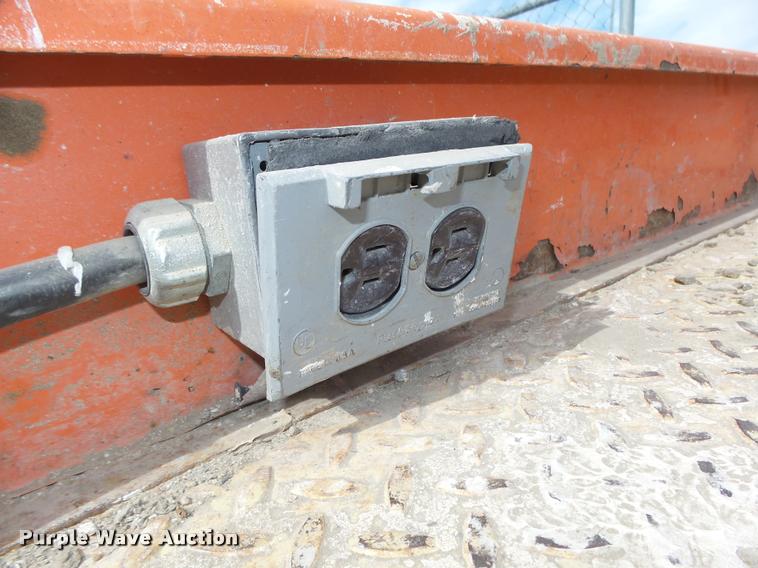 image for item L4067 JLG 2632E2 scissor lift