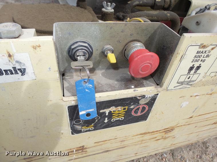 image for item L4067 JLG 2632E2 scissor lift