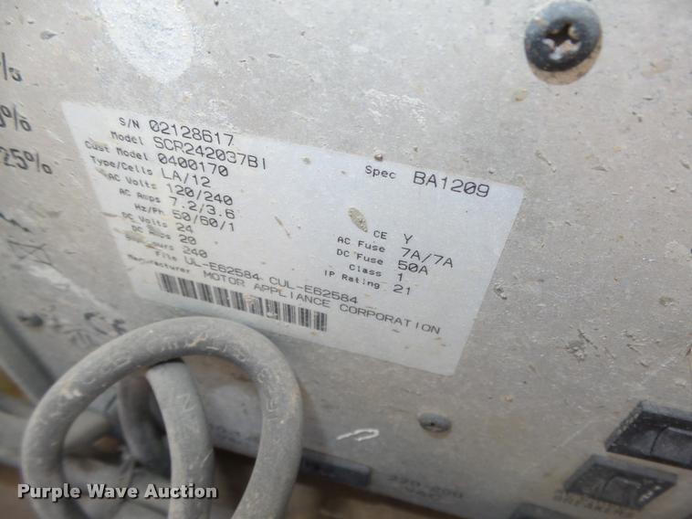 image for item L4067 JLG 2632E2 scissor lift