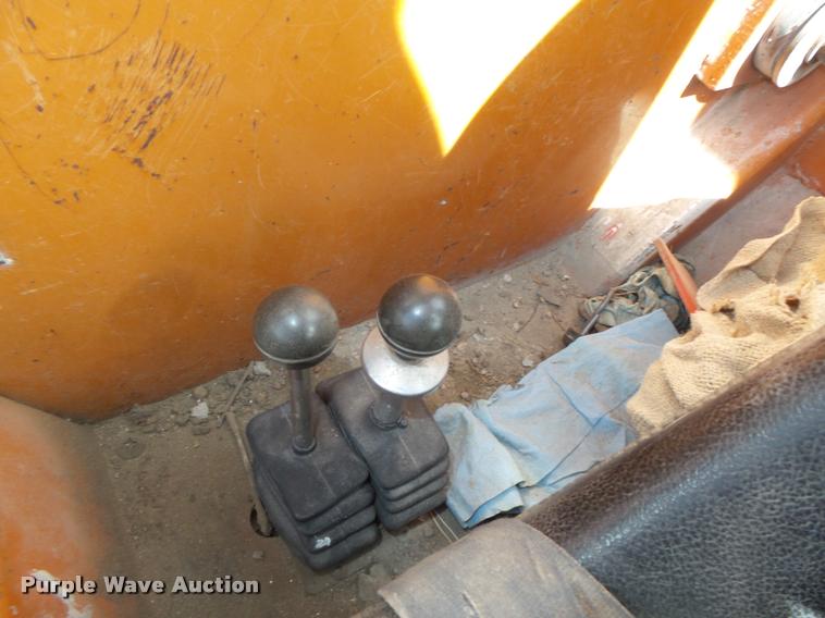 image for item L4068 Lull 644D-34 Highlander telehandler