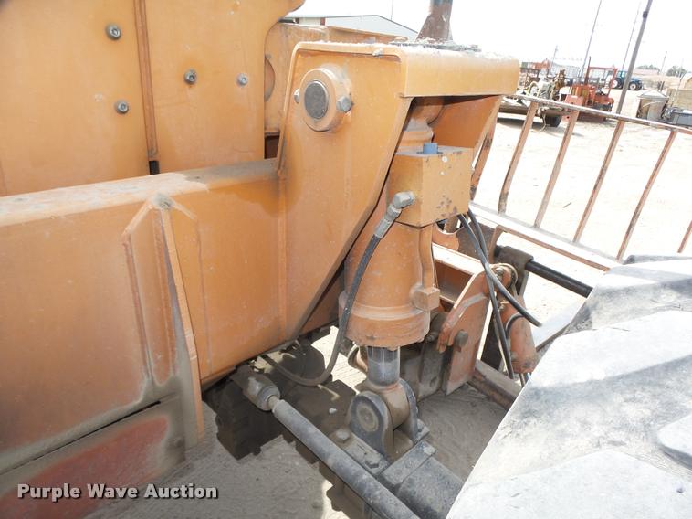 image for item L4068 Lull 644D-34 Highlander telehandler