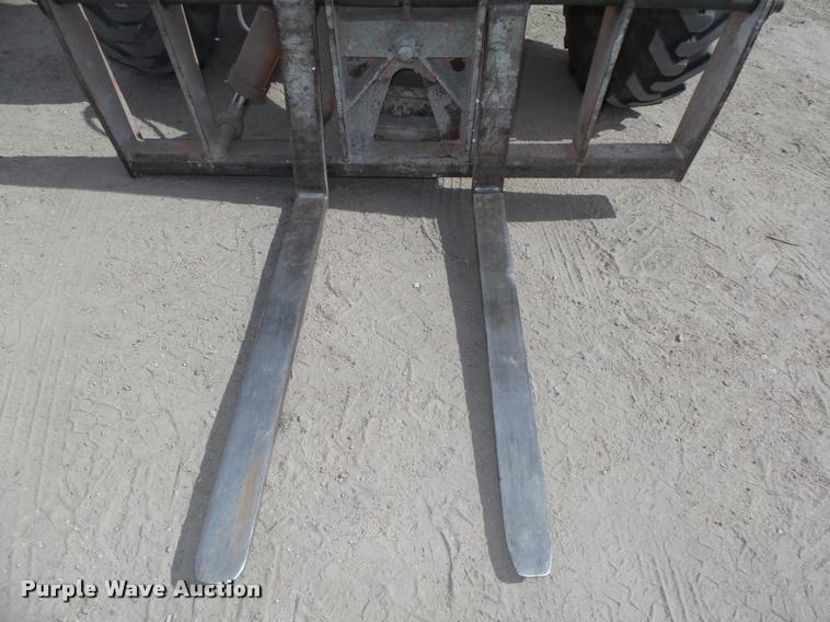 image for item L4068 Lull 644D-34 Highlander telehandler