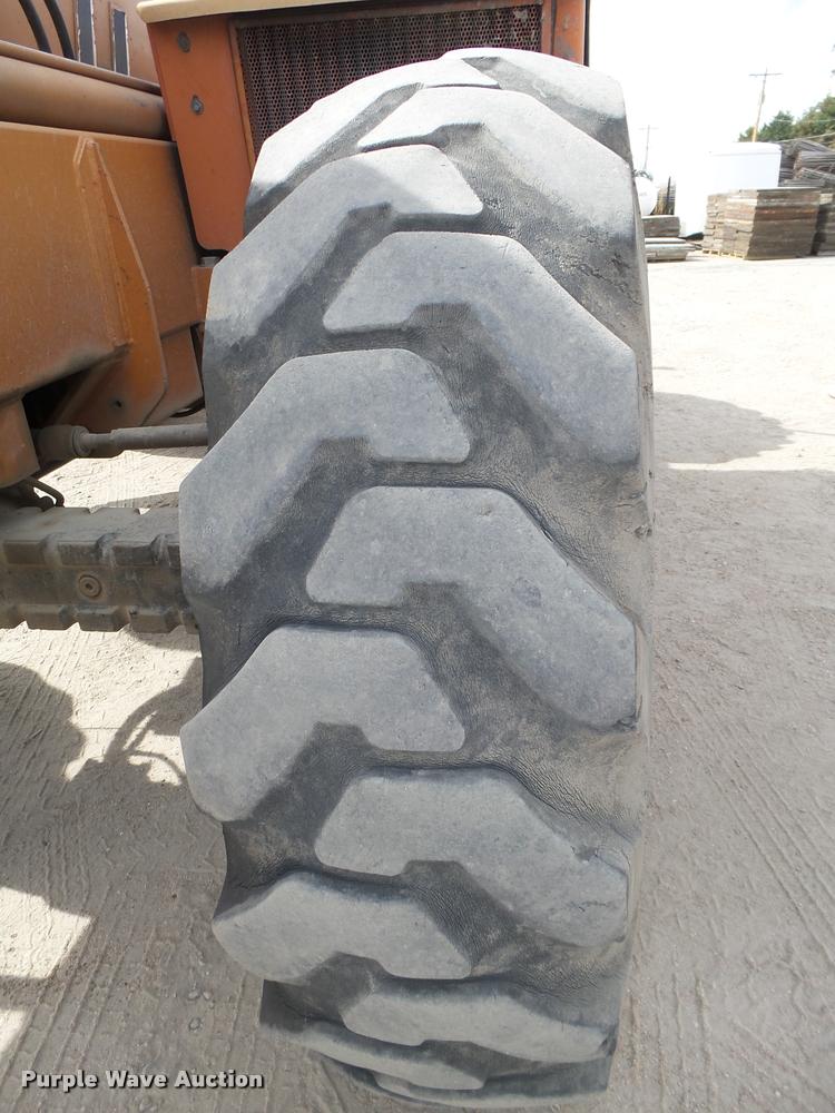 image for item L4068 Lull 644D-34 Highlander telehandler