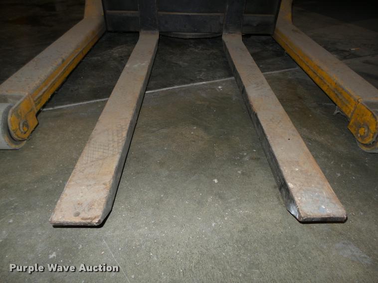 image for item L4071 IBH Big Joe 1524-T8 material lift