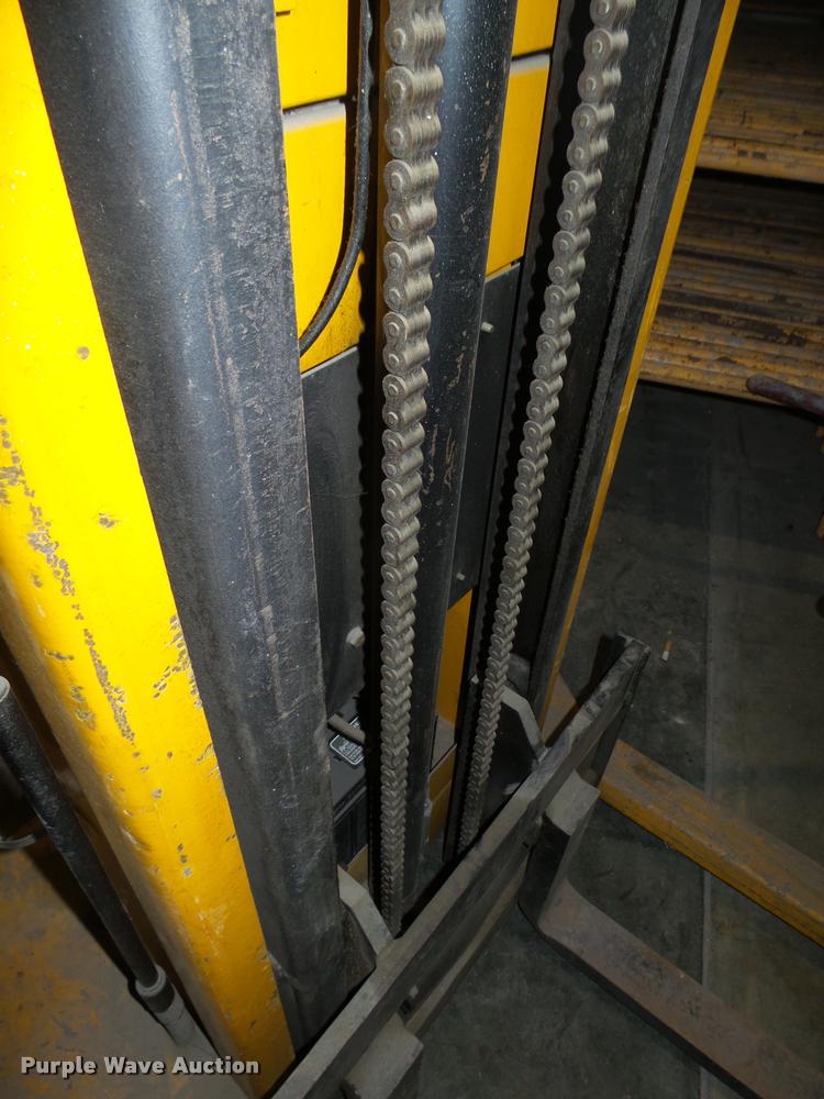 image for item L4071 IBH Big Joe 1524-T8 material lift