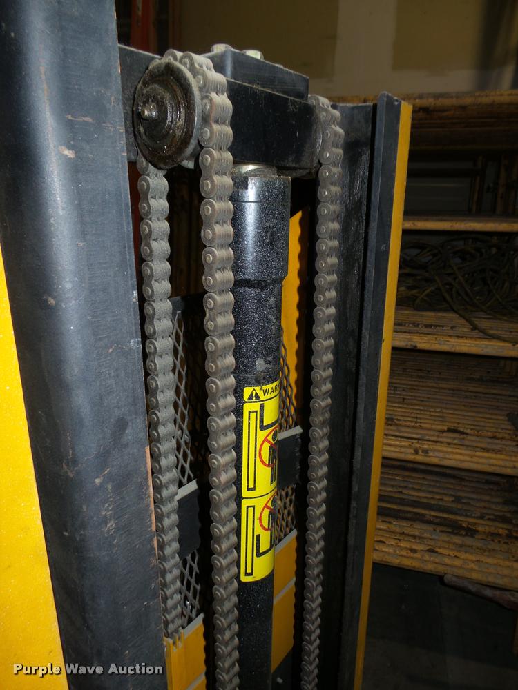 image for item L4071 IBH Big Joe 1524-T8 material lift