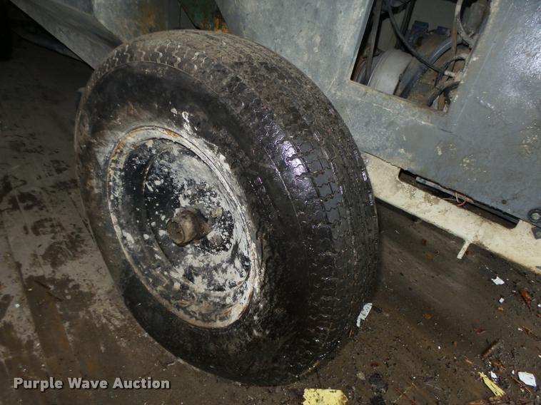 image for item L4075 Putzmeister fire proofing pump