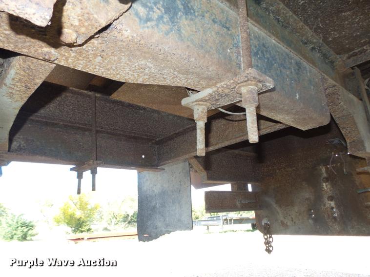 image for item L4095 1977 Ford F600 truck cab and chassis