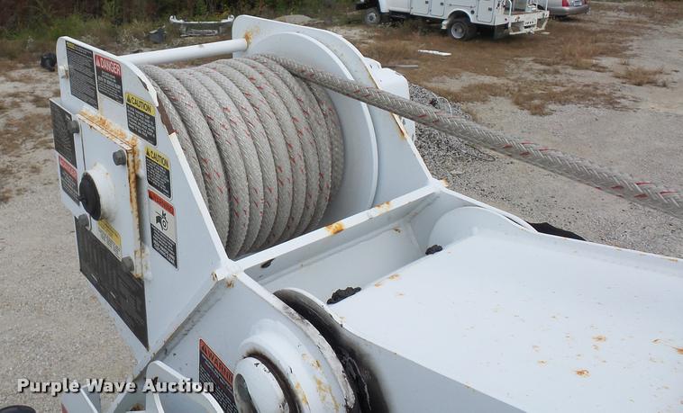 image for item L4353 2005 International DuraStar 4300 bucket truck