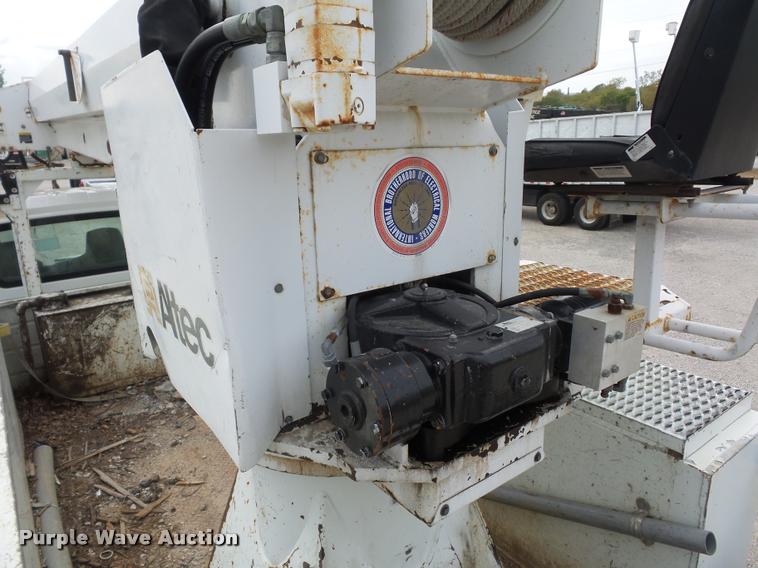 image for item L4353 2005 International DuraStar 4300 bucket truck