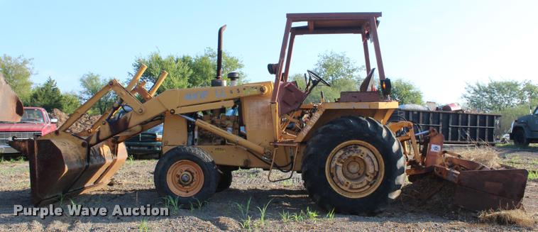 image for item L4792 1991 Case 480F landscape tractor