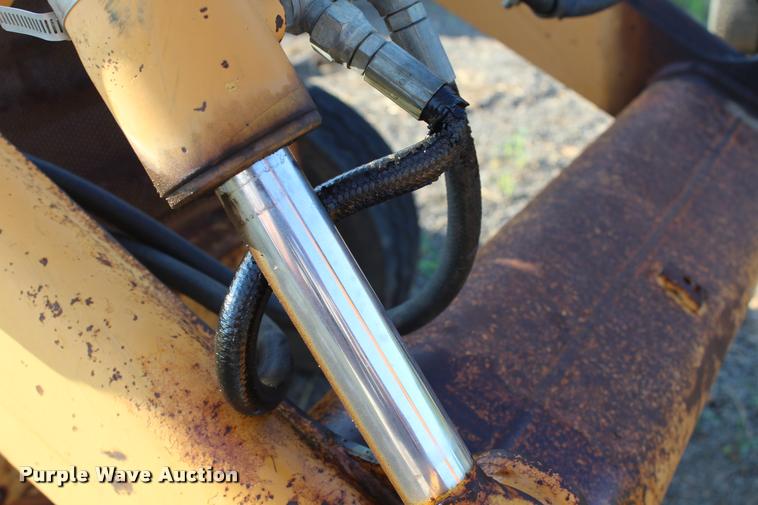 image for item L4792 1991 Case 480F landscape tractor