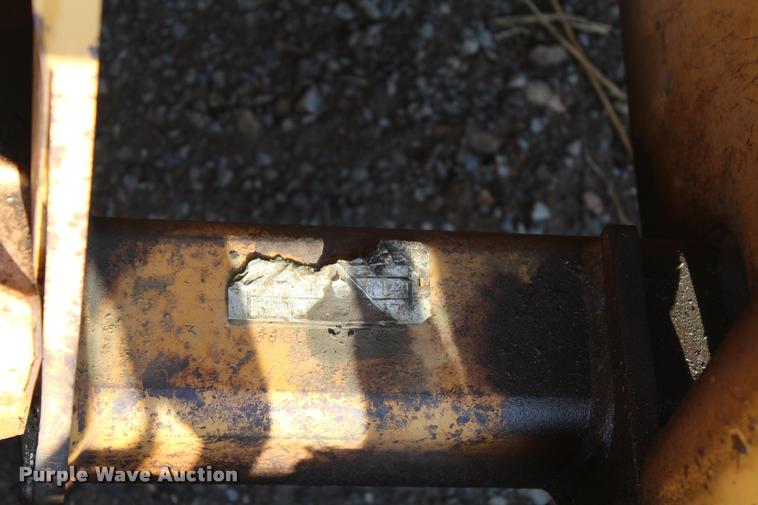 image for item L4792 1991 Case 480F landscape tractor