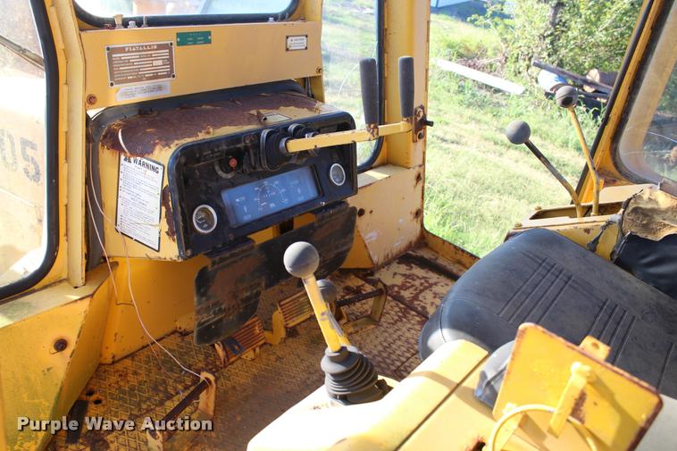 image for item L4793 1987 Fiat-Allis 14C dozer