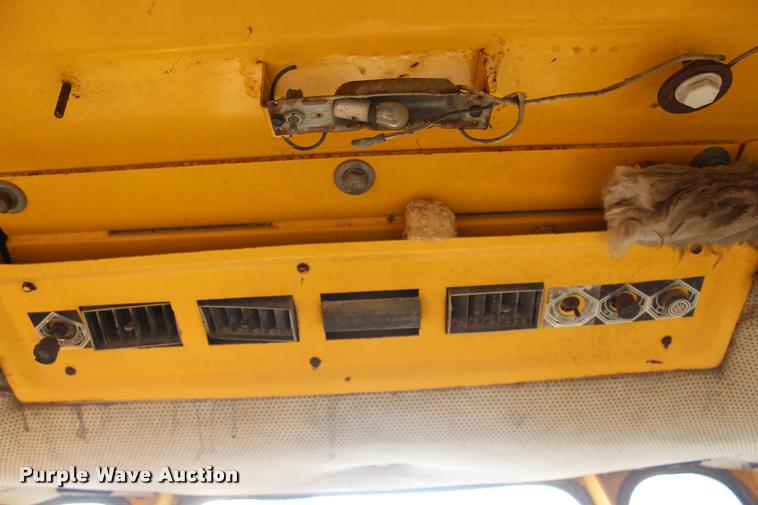 image for item L4793 1987 Fiat-Allis 14C dozer