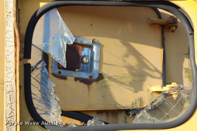 image for item L4793 1987 Fiat-Allis 14C dozer