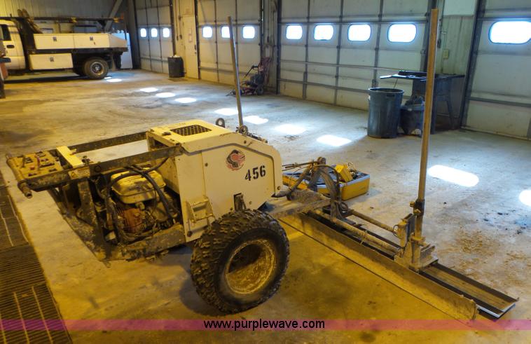 image for item L5557 Somero S9210 Copperhead self-propelled laser screed