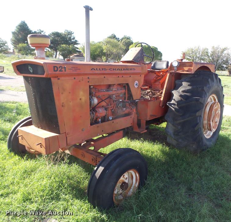 image for item L6619 Allis Chalmers D21 tractor