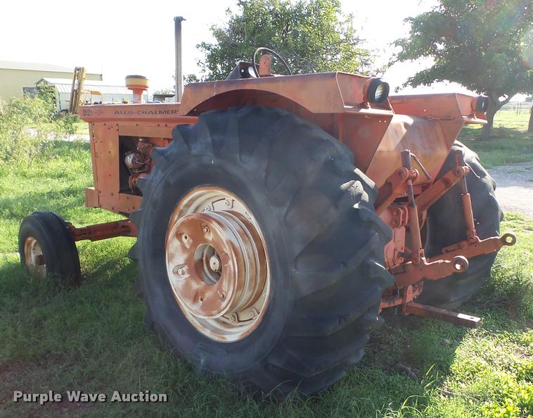 image for item L6619 Allis Chalmers D21 tractor